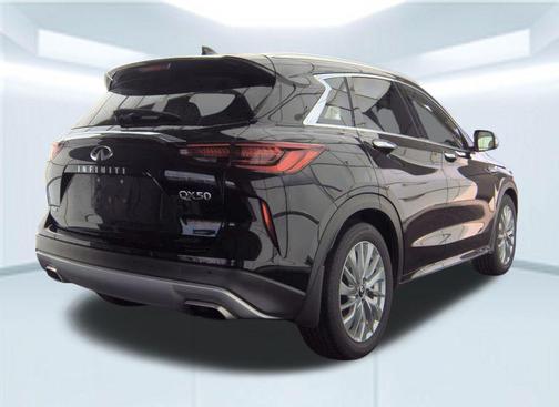 2023 INFINITI QX50 LUXE AWD