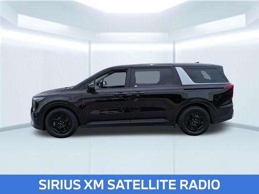 Aurora Black Pearl 2025 Kia Carnival LXS