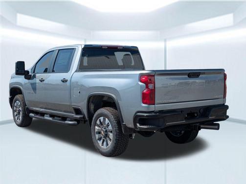 2026 Chevrolet Silverado 2500 Custom