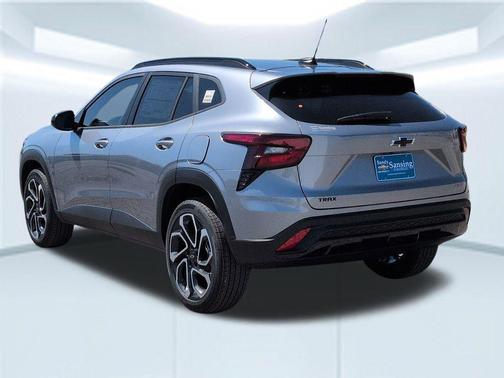 Sterling Gray Metallic 2026 Chevrolet Trax FWD 2RS