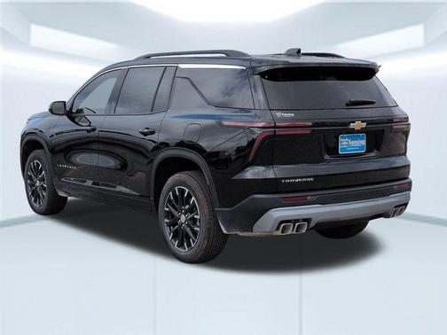 Mosaic Black Metallic 2026 Chevrolet Traverse LT