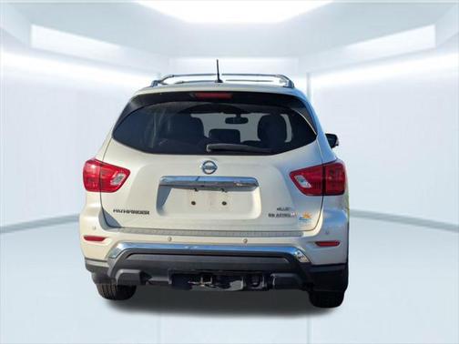 2017 Nissan Pathfinder Platinum