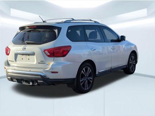 2017 Nissan Pathfinder Platinum