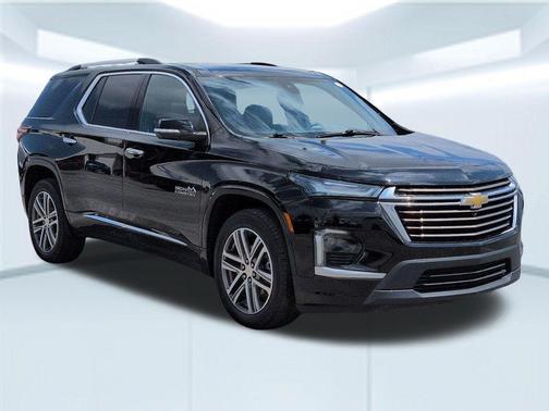Mosaic Black Metallic 2022 Chevrolet Traverse High Country