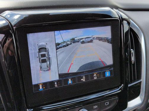 Mosaic Black Metallic 2022 Chevrolet Traverse High Country