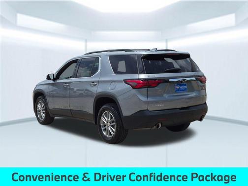 Sterling Gray Metallic 2023 Chevrolet Traverse LT Cloth