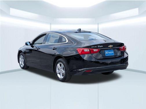 Mosaic Black Metallic 2025 Chevrolet Malibu FWD 1LT