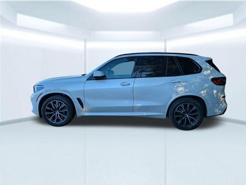2022 BMW X5 M50i