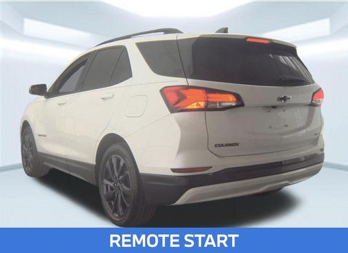 Iridescent Pearl Tricoat 2024 Chevrolet Equinox FWD RS