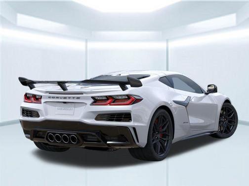 Arctic White 2026 Chevrolet Corvette Z06