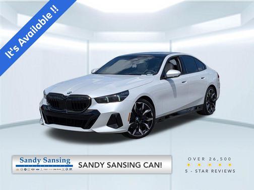 Mineral White Metallic 2025 BMW 530 530i