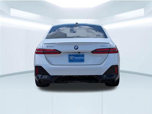 Mineral White Metallic 2025 BMW 530 530i