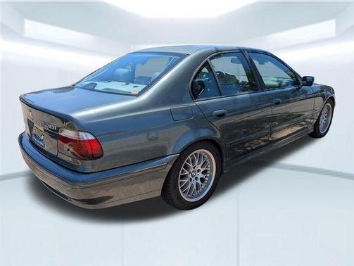 2002 BMW 530 530i