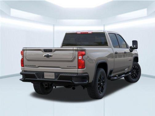White Sands 2026 Chevrolet Silverado 2500 Custom