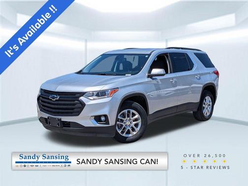 Silver Ice Metallic 2021 Chevrolet Traverse LT Cloth