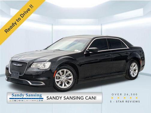 Gloss Black 2015 Chrysler 300 Limited
