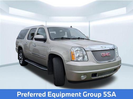 Champagne Silver Metallic 2013 GMC Yukon XL Denali