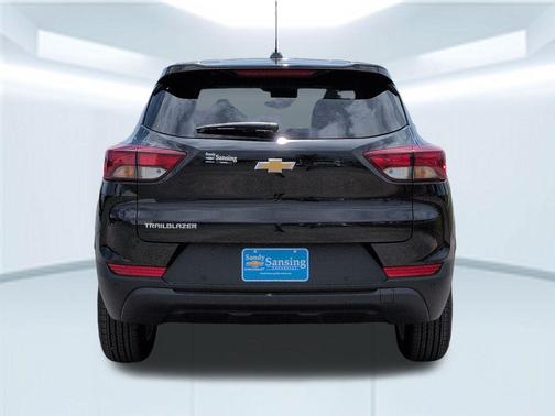 Mosaic Black Metallic 2026 Chevrolet Trailblazer LS