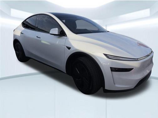 2026 Tesla Model Y Premium Rear-Wheel Drive