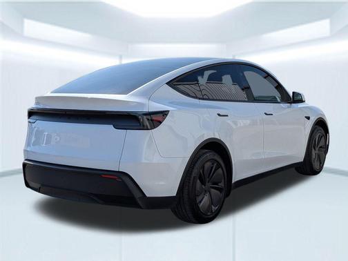 2026 Tesla Model Y Premium Rear-Wheel Drive