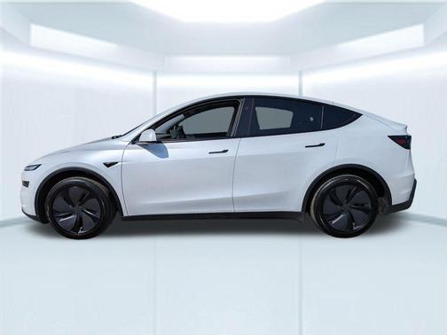 2026 Tesla Model Y Premium Rear-Wheel Drive