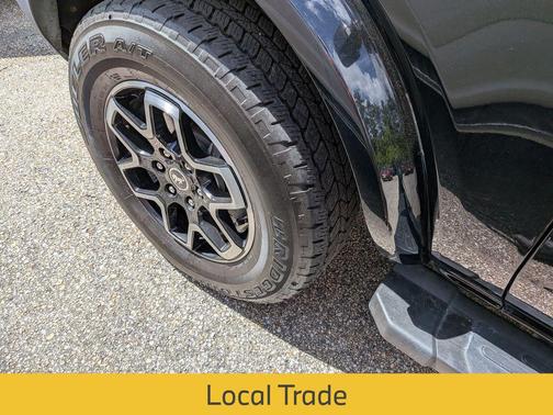 SHADOW BLACK 2024 Ford Bronco Outer Banks