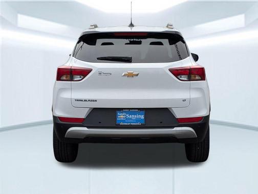 Summit White 2026 Chevrolet Trailblazer LT