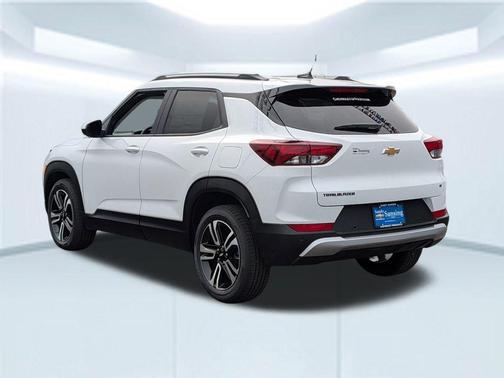 Summit White 2026 Chevrolet Trailblazer LT