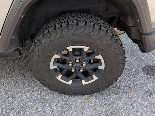 Silver Zynith Clearcoat 2024 Jeep Wrangler 4xe Rubicon