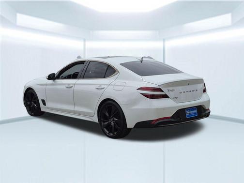 Uyuni White 2023 Genesis G70 2.0T RWD