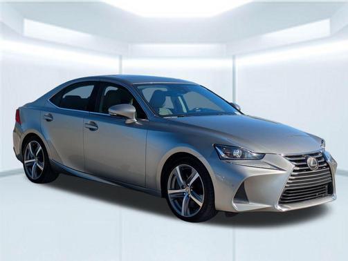 2018 Lexus IS 300 Base