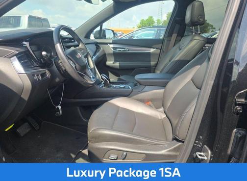 Stellar Black Metallic 2023 Cadillac XT6 Luxury FWD