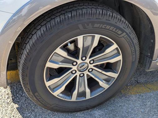 2017 Nissan Armada SL