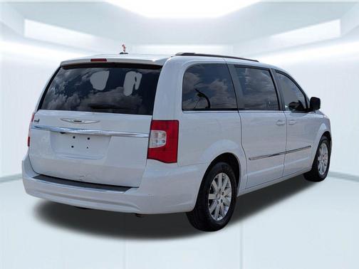 2015 Chrysler Town & Country Touring