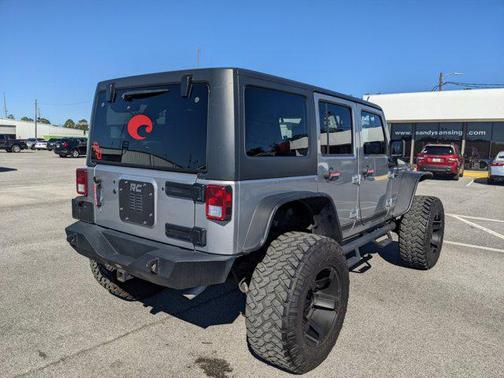 Photo 4 of 29 of 2015 Jeep Wrangler Unlimited Sport
