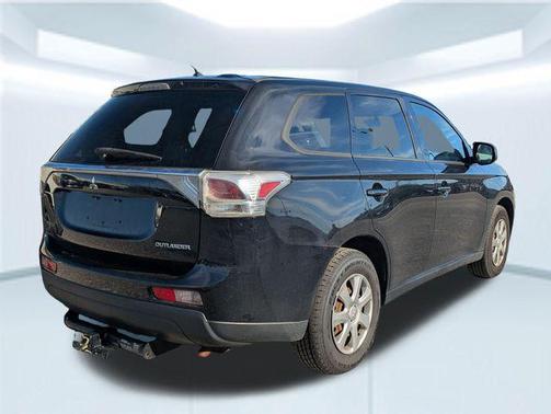 2014 Mitsubishi Outlander ES