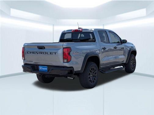 Sterling Gray Metallic 2026 Chevrolet Colorado Trail Boss
