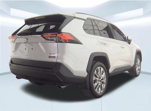 Wind Chill Pearl 2024 Toyota RAV4 XLE Premium
