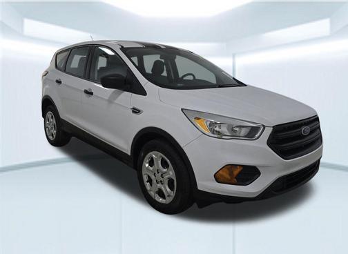 OXFORD WHITE 2017 Ford Escape S