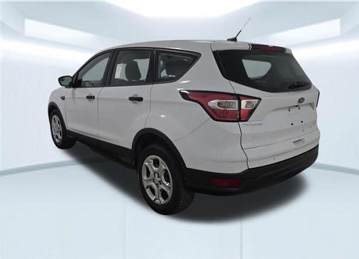 OXFORD WHITE 2017 Ford Escape S