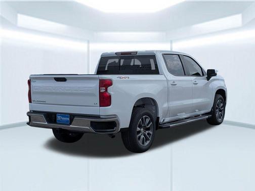 Summit White 2026 Chevrolet Silverado 1500 LT