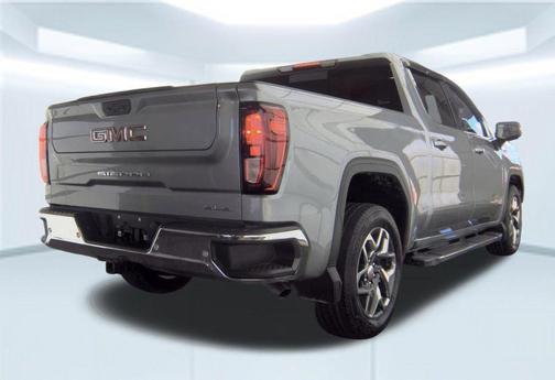 Sterling Metallic 2023 GMC Sierra 1500 SLE