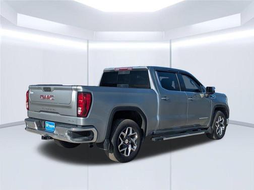 Sterling Metallic 2023 GMC Sierra 1500 SLE