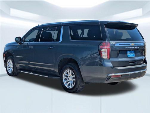 Evergreen Gray Metallic 2022 Chevrolet Suburban LT