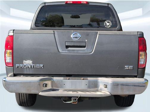 Storm Gray 2009 Nissan Frontier SE Crew Cab