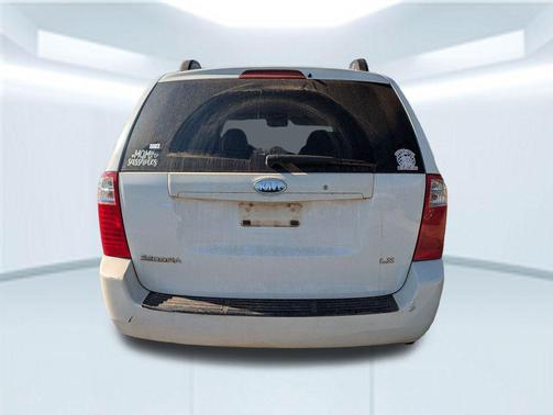 2008 Kia Sedona LX