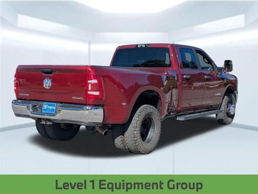 2024 RAM 3500 Big Horn Crew Cab 4x4 8' Box