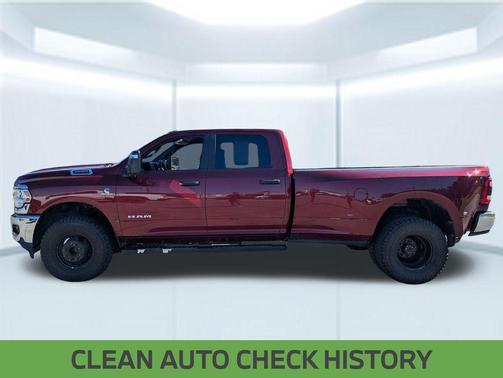 2024 RAM 3500 Big Horn Crew Cab 4x4 8' Box