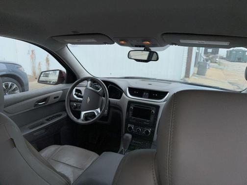 2017 Chevrolet Traverse 2LT