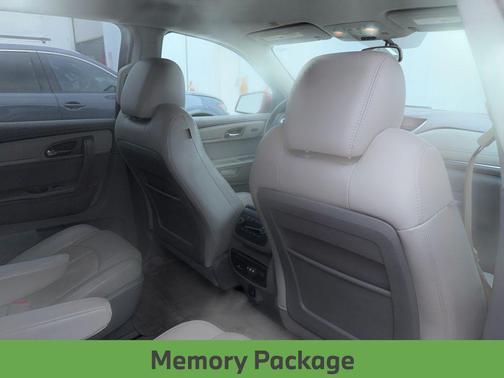 2017 Chevrolet Traverse 2LT